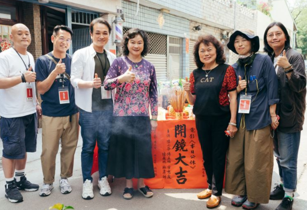  陆小芬 